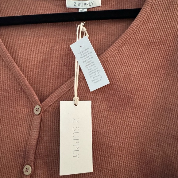 Z Supply Brown Dress with Elegant Design - Picture 3 of 3